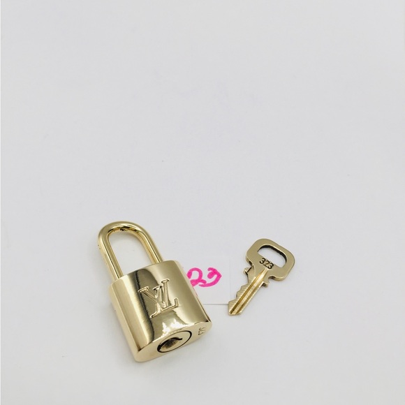 Authentic Louis Vuitton lock and key / padlock #323 - Picture 5 of 7